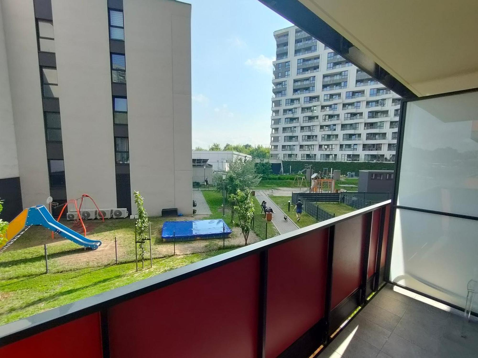 2-bedroom With 2 Free Parking Spots - Tauron Arena Homestay
